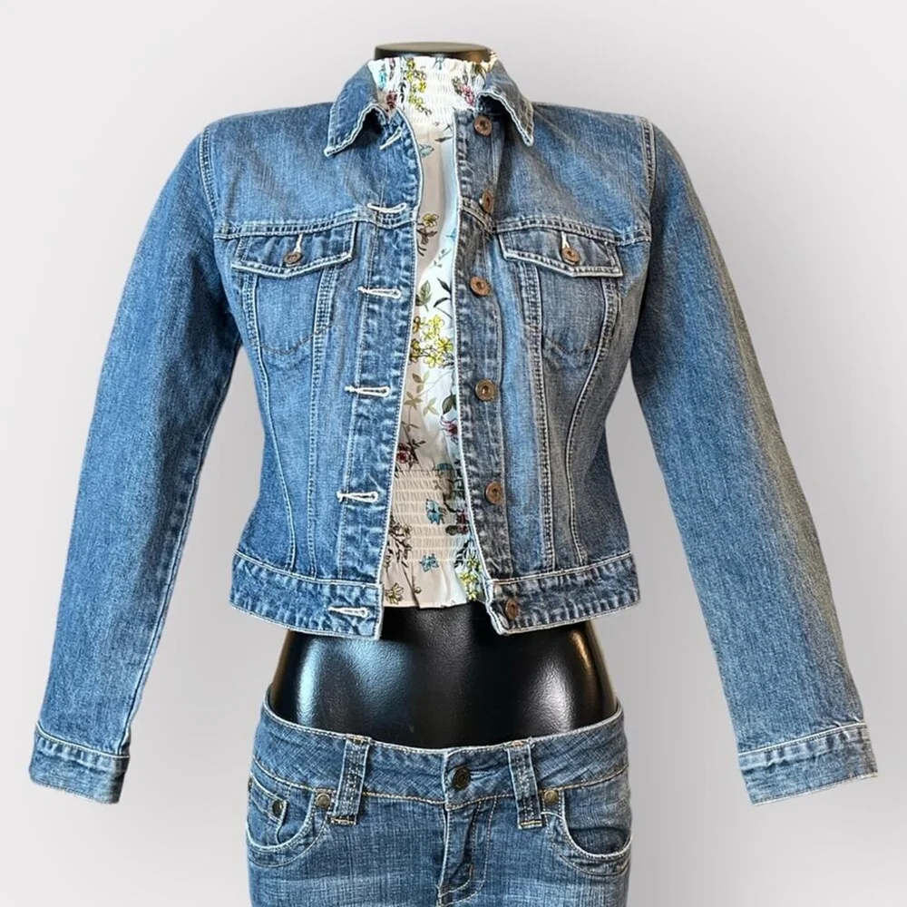 Gap Jeans Vintage Denim Jacket Womens XS Blue 2000 Y2K Cotton Classic Trucker - Picture 2 of 9